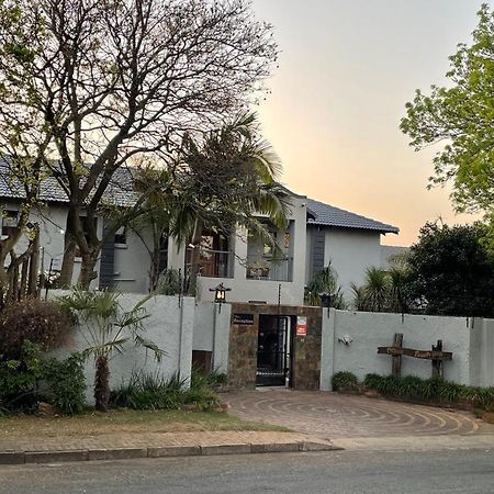 Africa Footprints Lodge Kempton Park Esterno foto