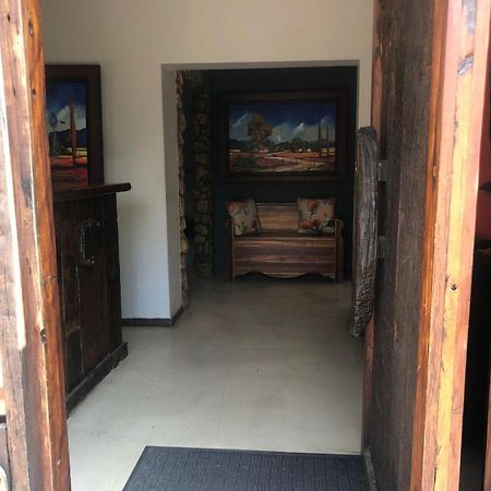 Africa Footprints Lodge Kempton Park Esterno foto