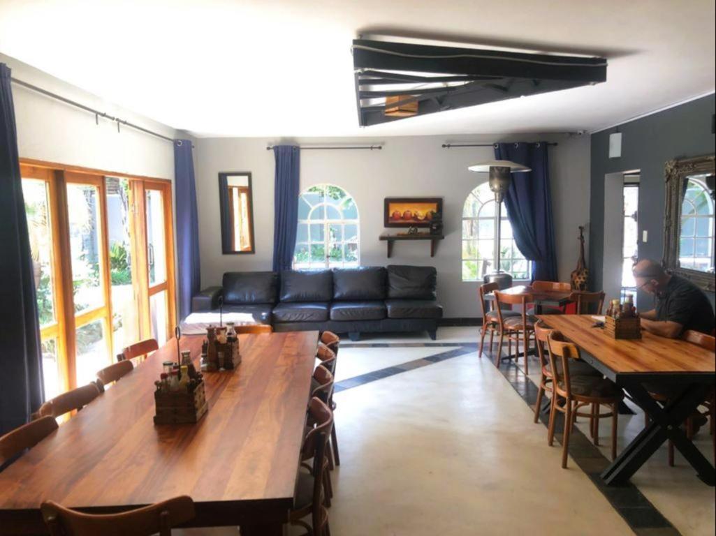 Africa Footprints Lodge Kempton Park Esterno foto